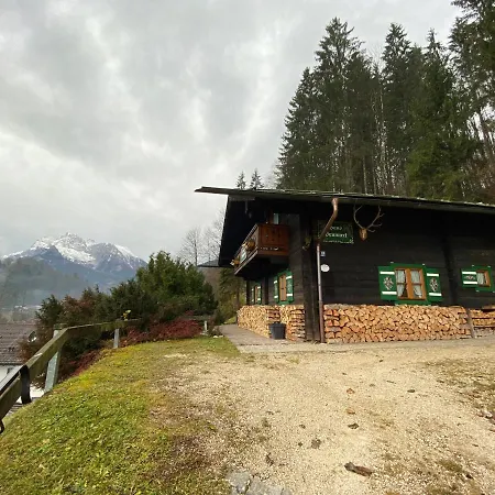 Ferienhaus Brunneck شقة *